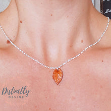 Load image into Gallery viewer, Autumn Necklace Small Leaf