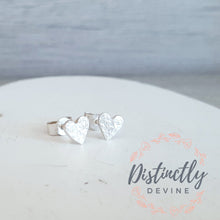 Load image into Gallery viewer, Pure Silver Textured Heart Gift Set