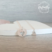 Load image into Gallery viewer, Mum and Daughter Hearts