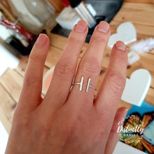 Load image into Gallery viewer, Ring | Bar Design
